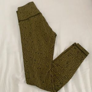 LuluLemon Wunder Under full leggings green sz 4